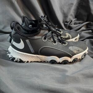 Nike Future Field Youth Size 5Y Black All Sports Baseball Shoes DJ6949